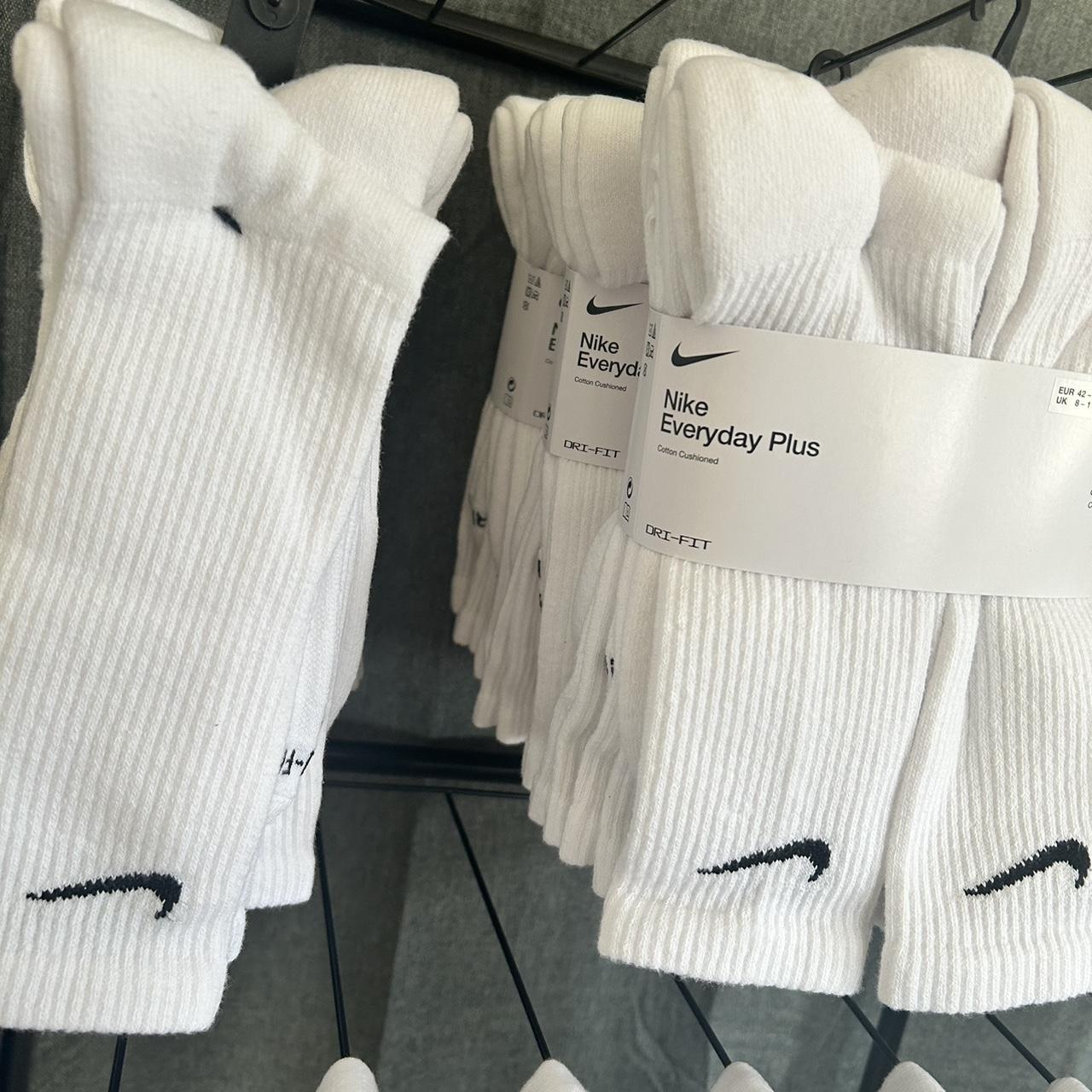 Nike everyday classic crew cushioned white socks... - Depop