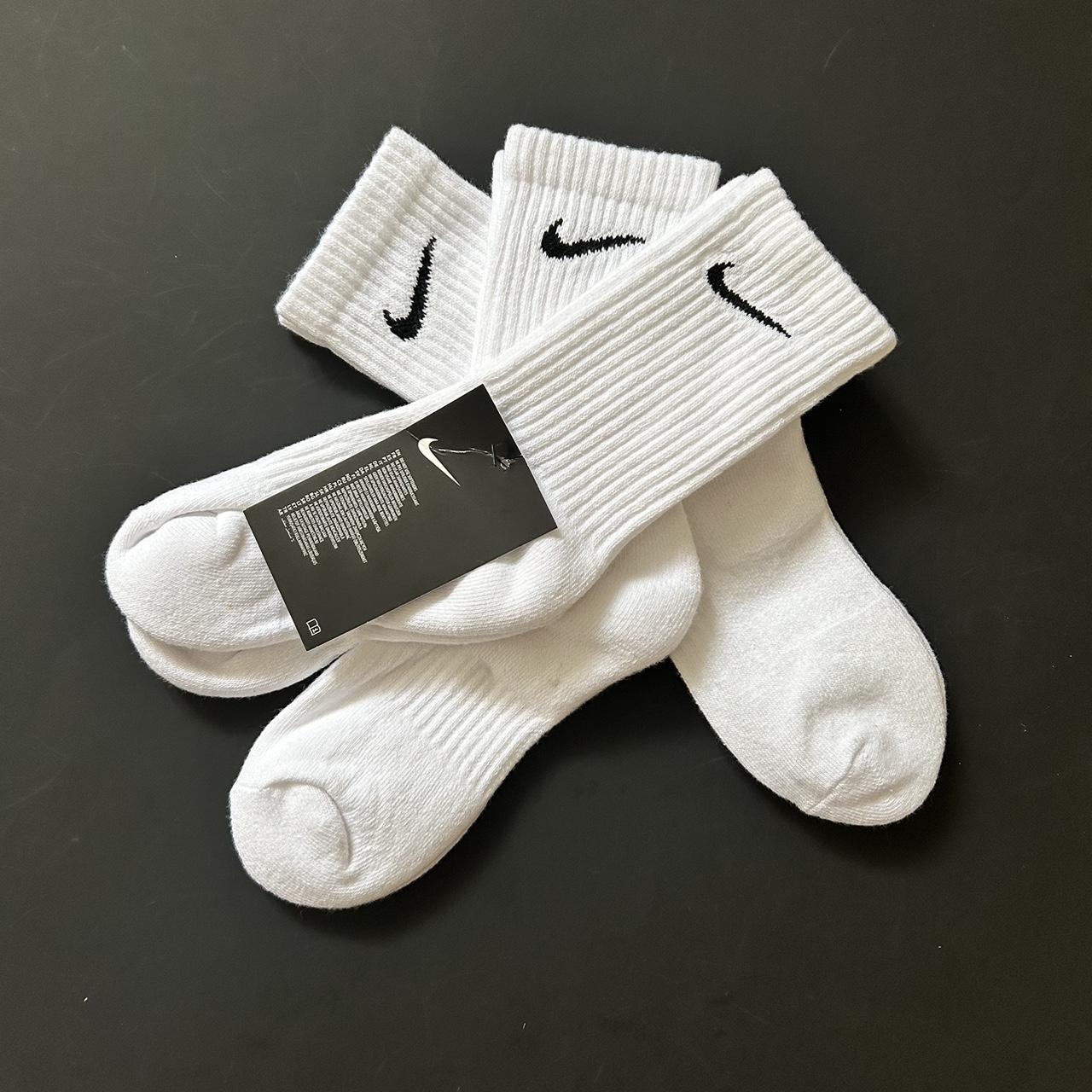 Nike everyday crew cushioned white socks Sizes :... - Depop