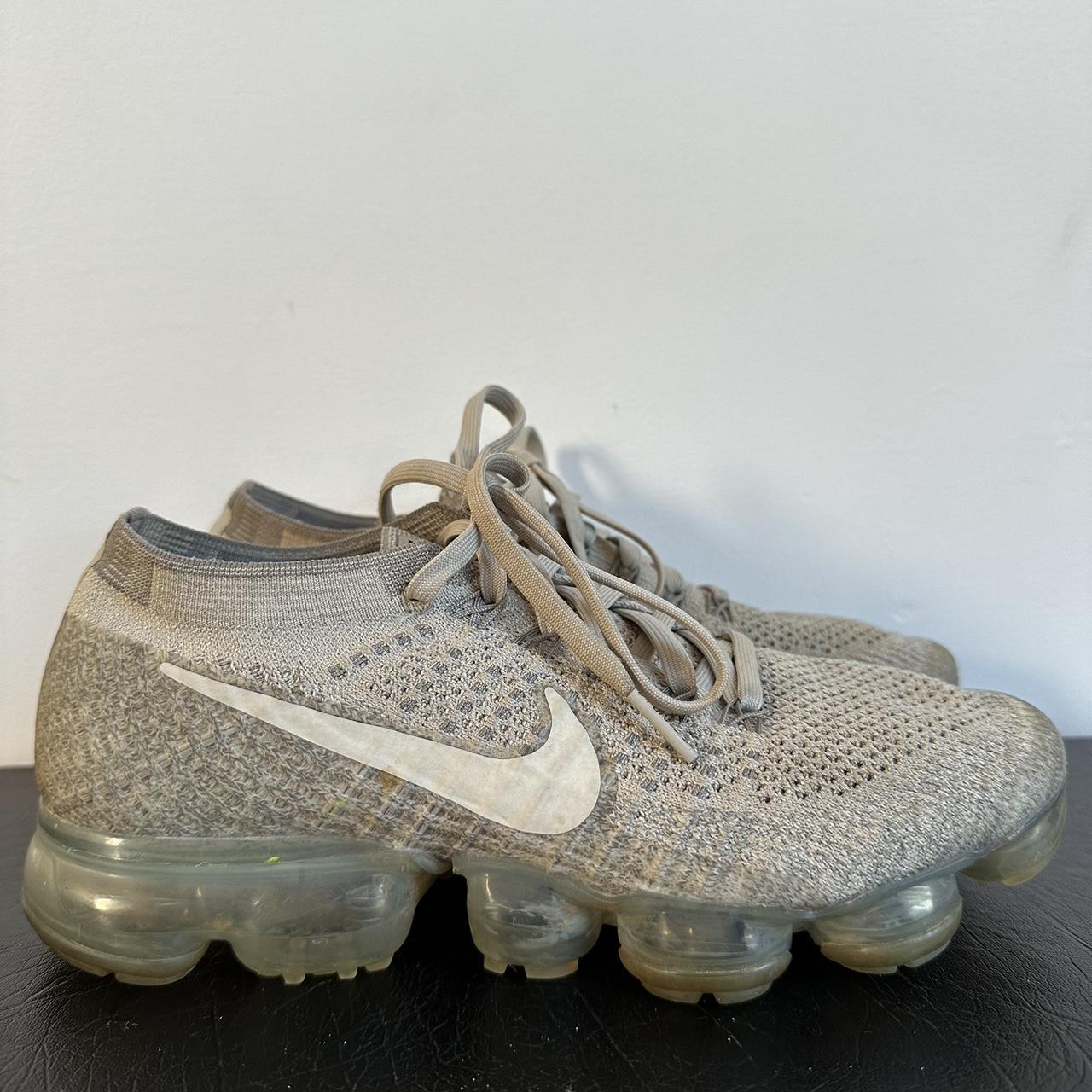 Pale grey vapormax online