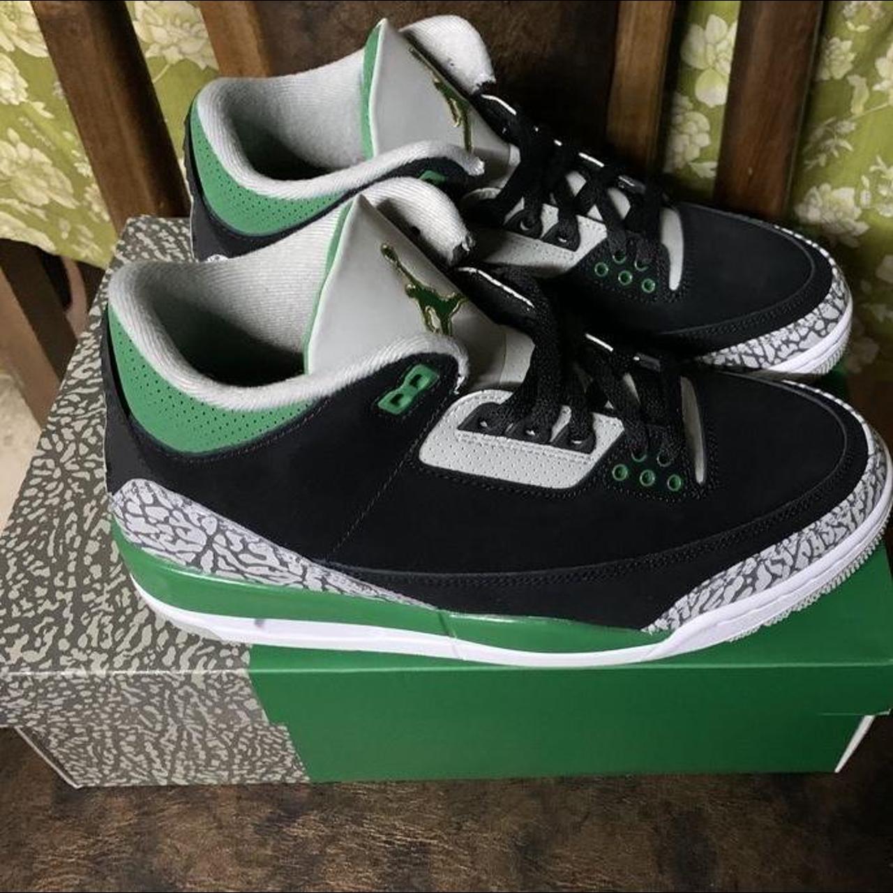 pine green jordan 2.0