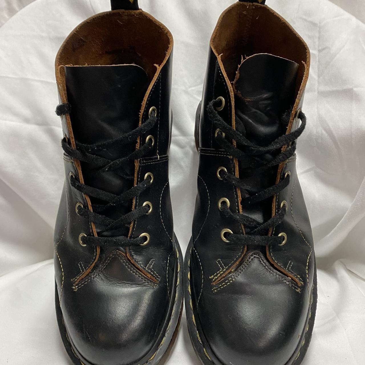 Dr. Martens Boots Mens size 10. Great style and... - Depop