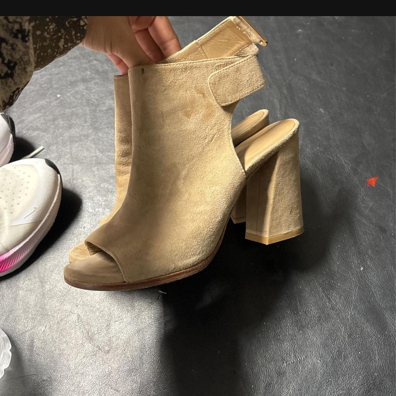 stuart weitzman tan heels