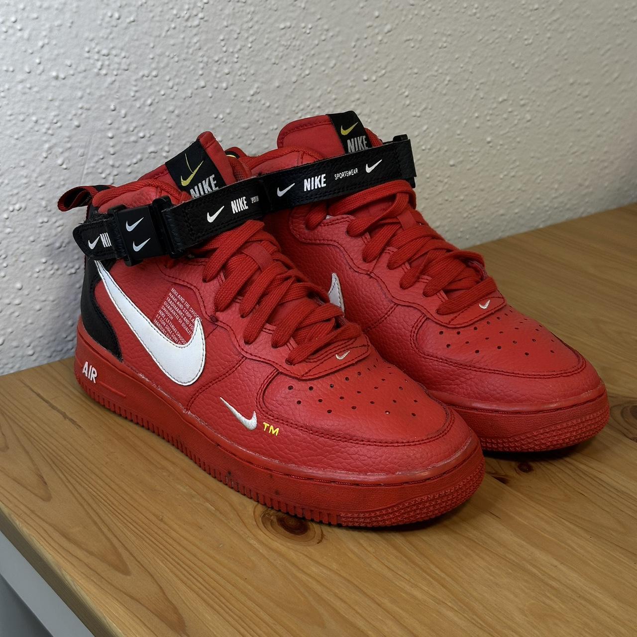 Nike utility air force orders 1 red