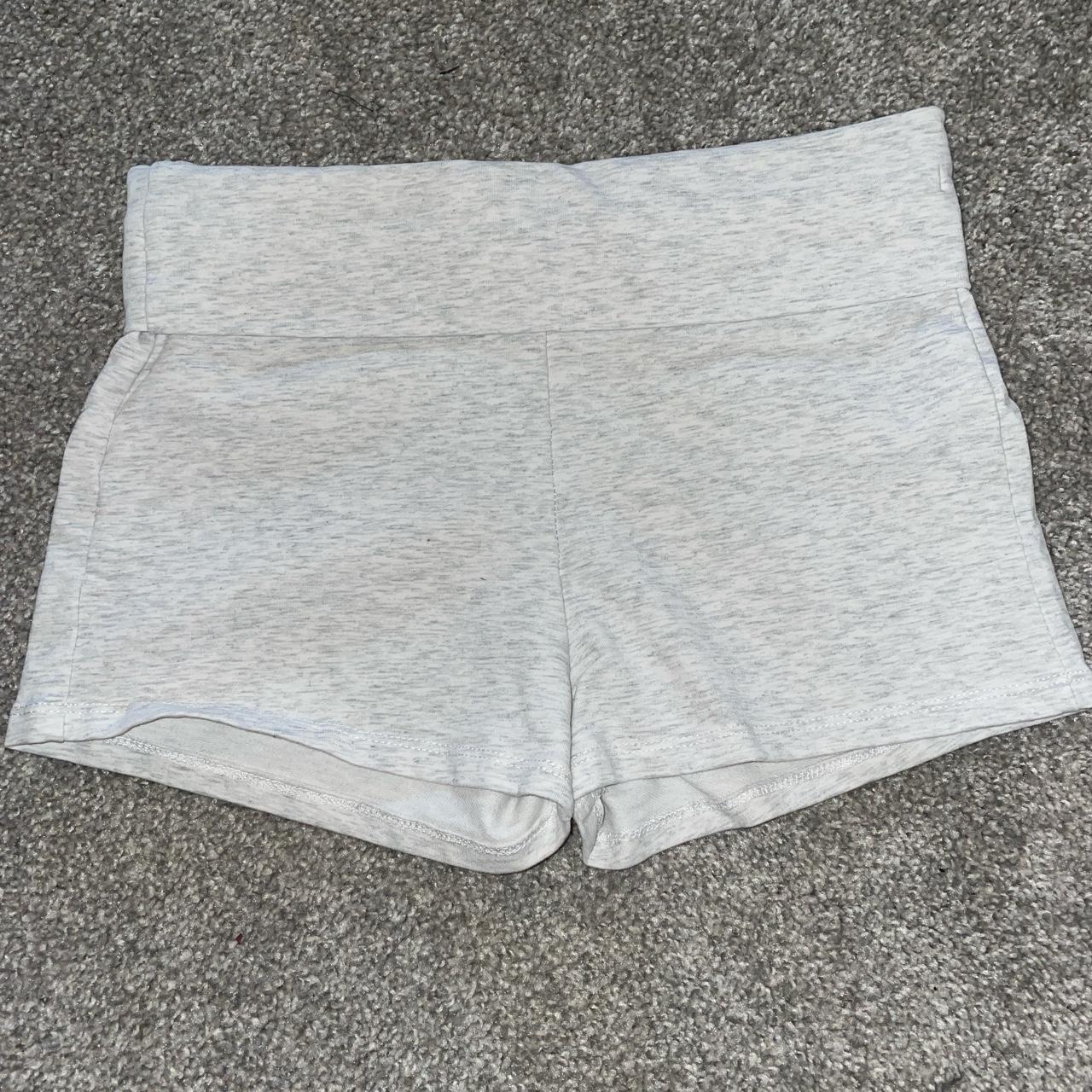 Edikted Women's Grey Shorts (2)