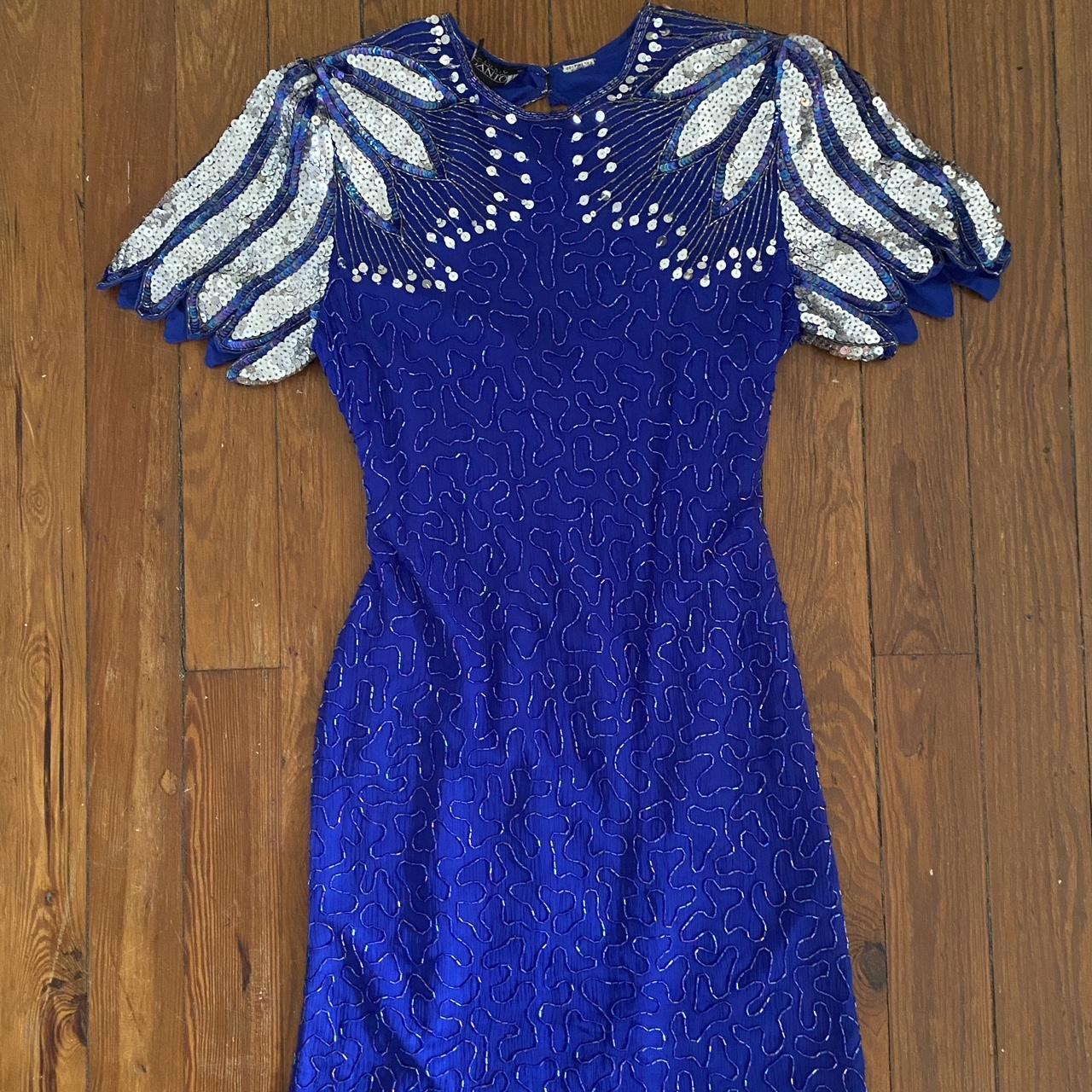 Exclusively Gantos vintage 100 pure silk dress in. Depop