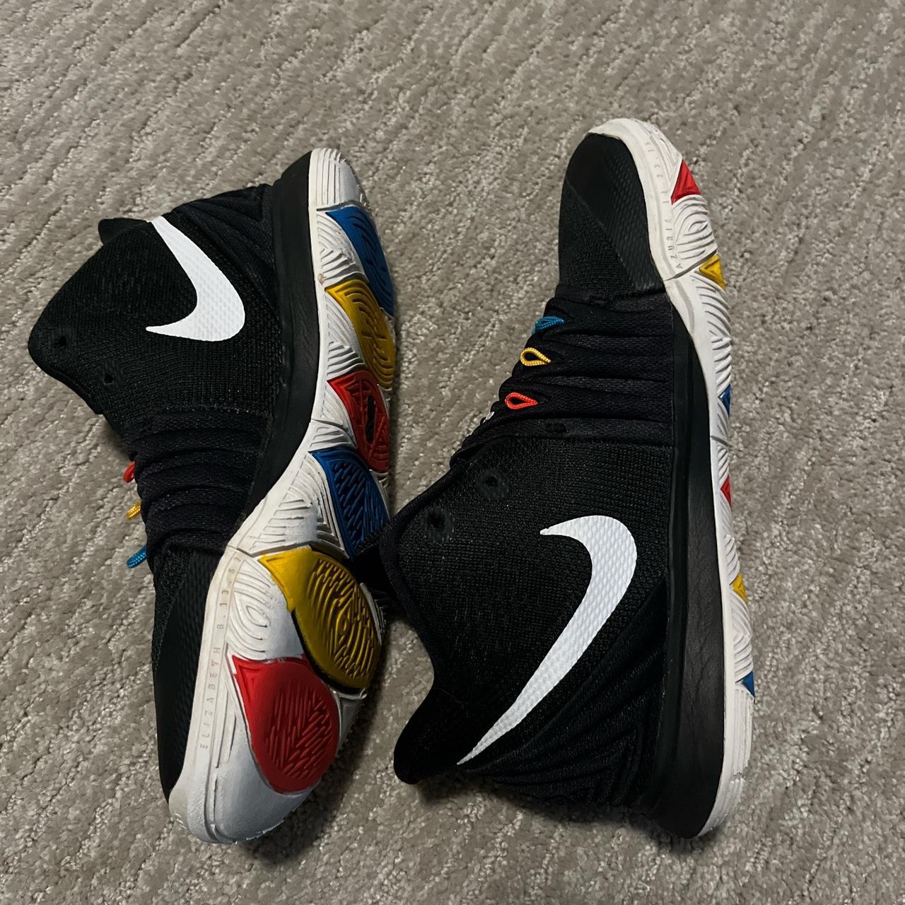 Kyrie 5 friends shop youth