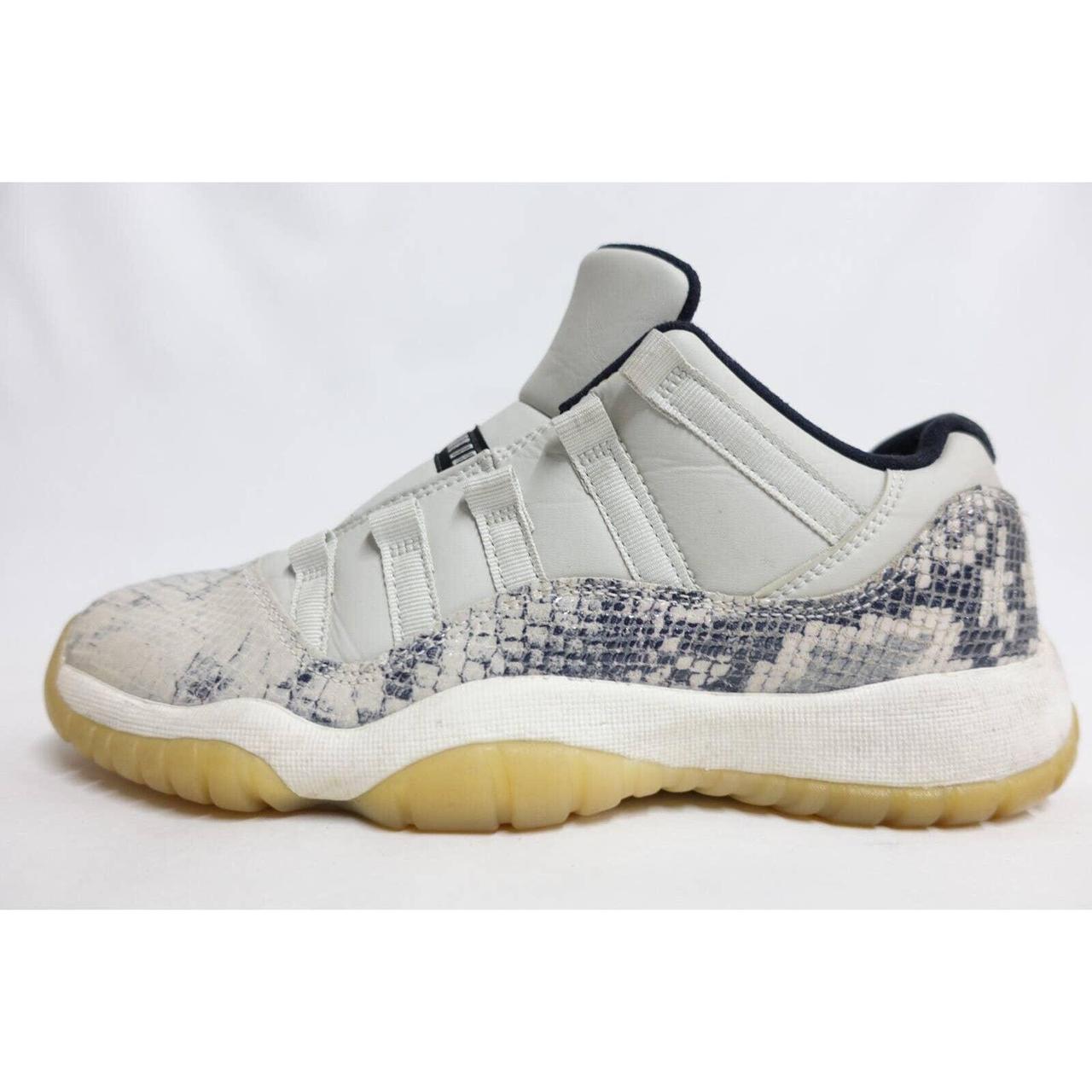 Jordan 11 light hot sale bone gs