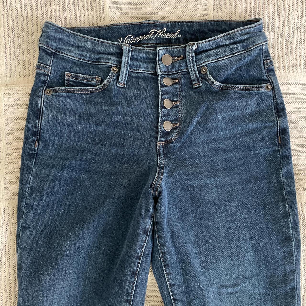 item listed by caroeliseanderson