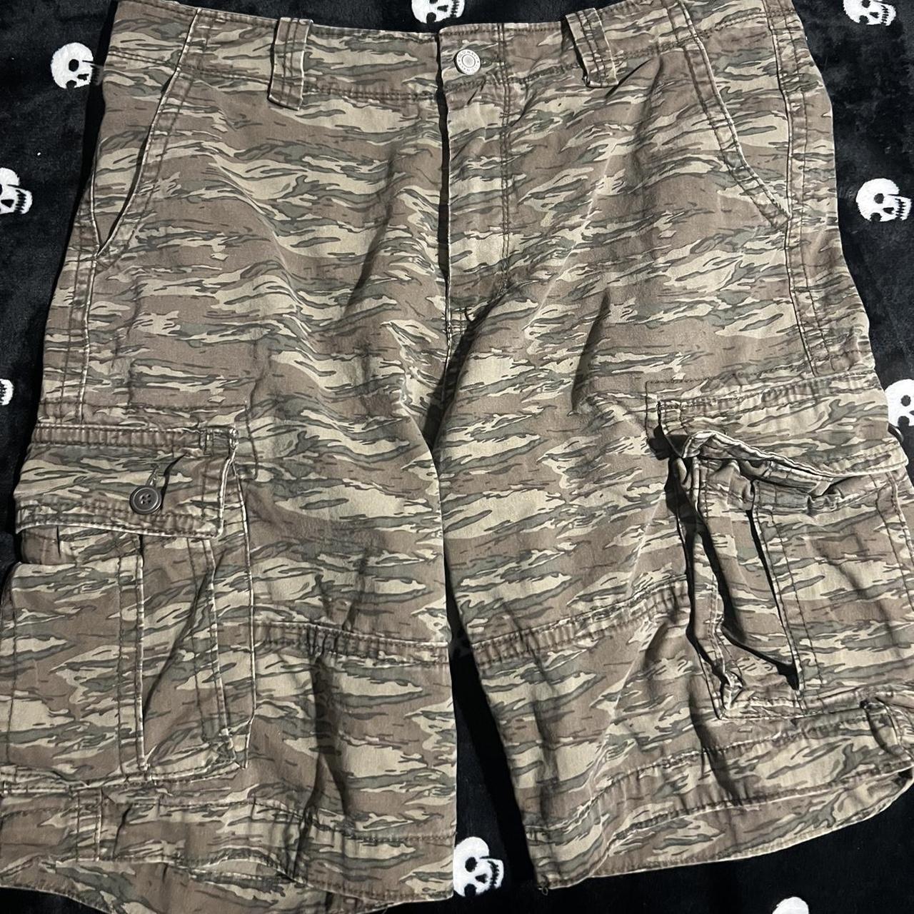 Old navy camo 2025 cargo shorts