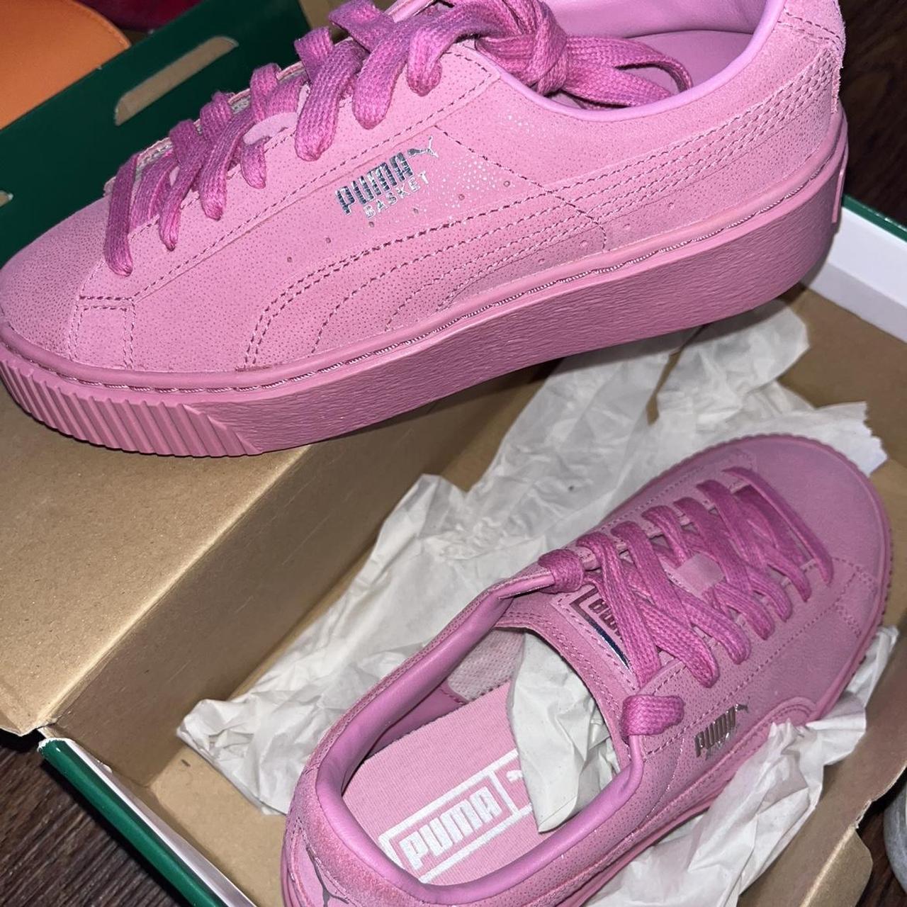 Rihanna pink platform pumas brand new never worn