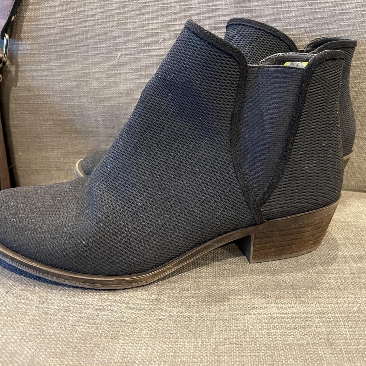 Kensie brand Gerona style gray bootie style boot.... - Depop