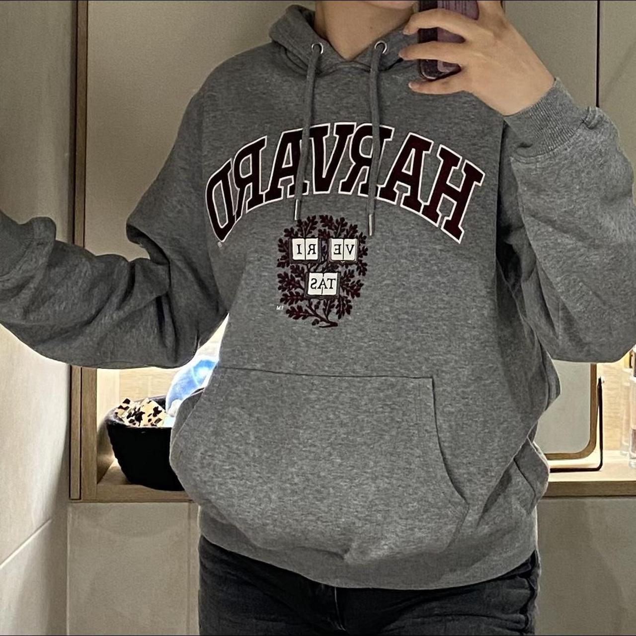 Harvard store hoodie hm