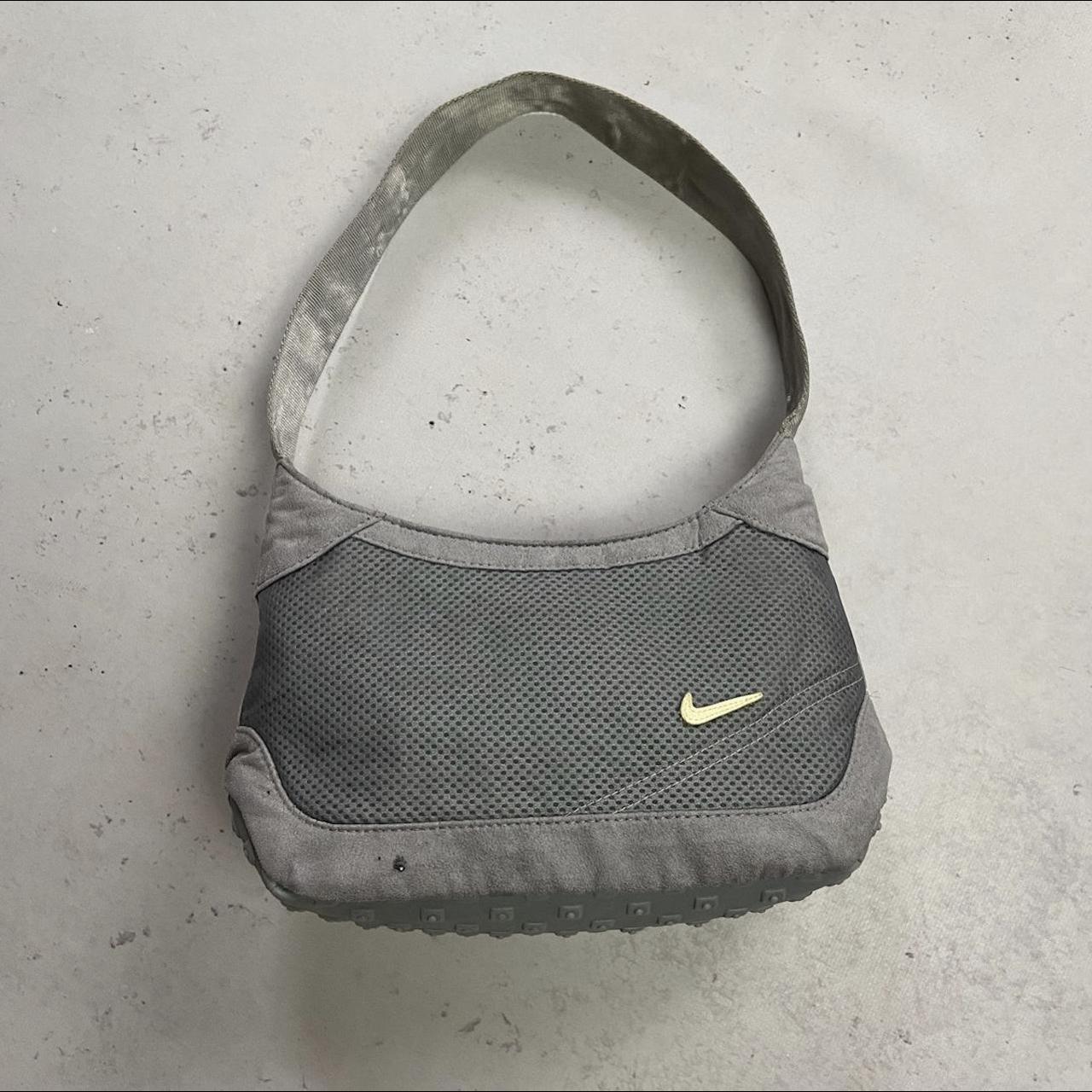 Nike best sale vintage handbag