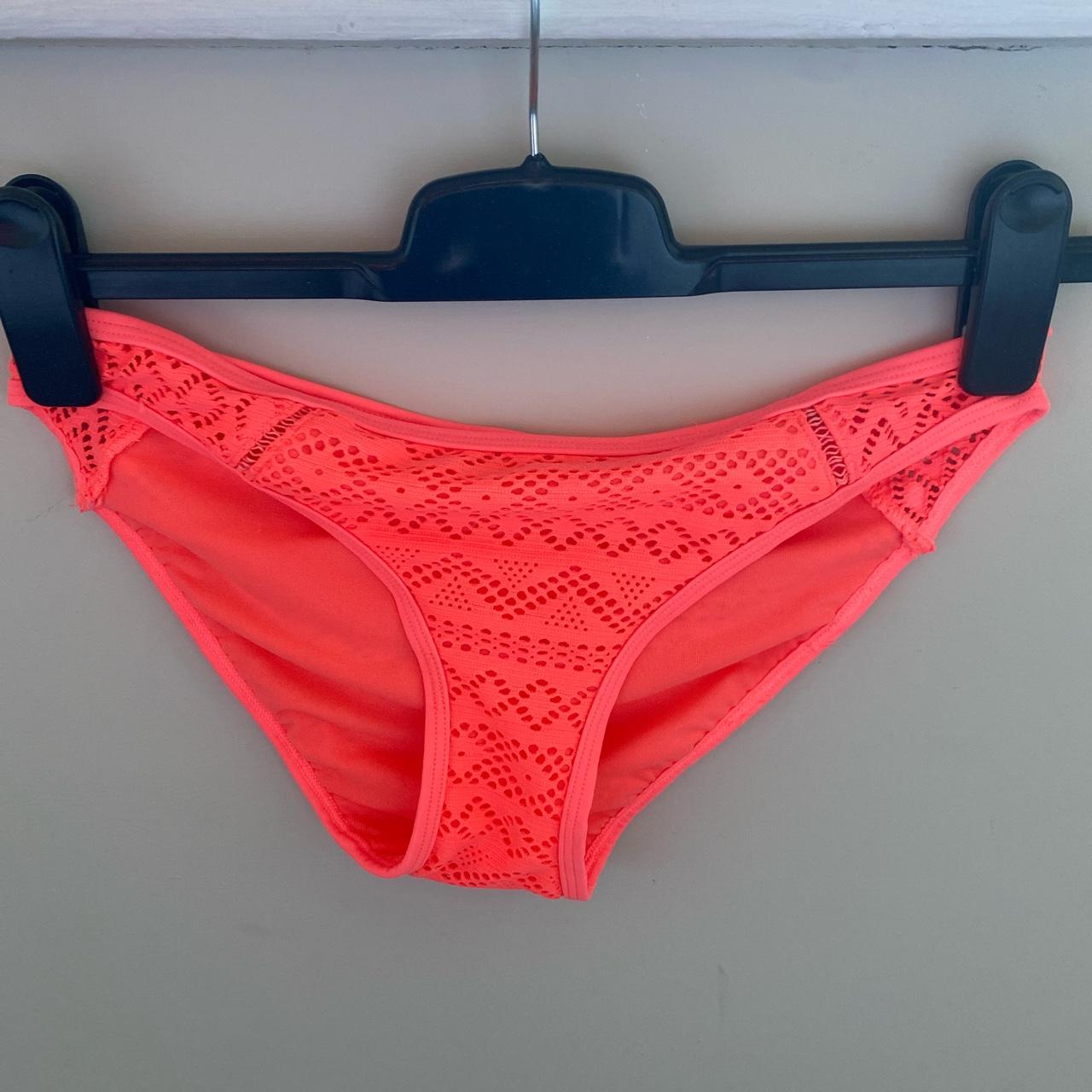 New Look Women's Bikiniandtankinibottoms Depop