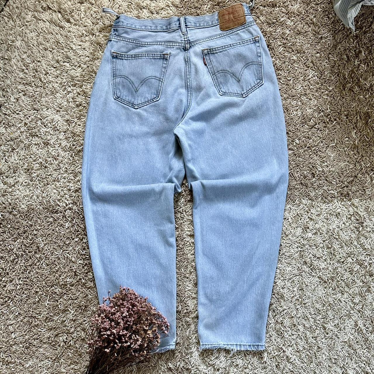 Vintage Y2K Levi s 560 Light Wash Comfort Fit Denim