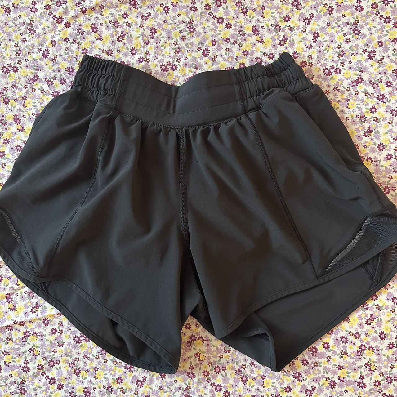 Lululemon hotty-hot-shorts - Depop