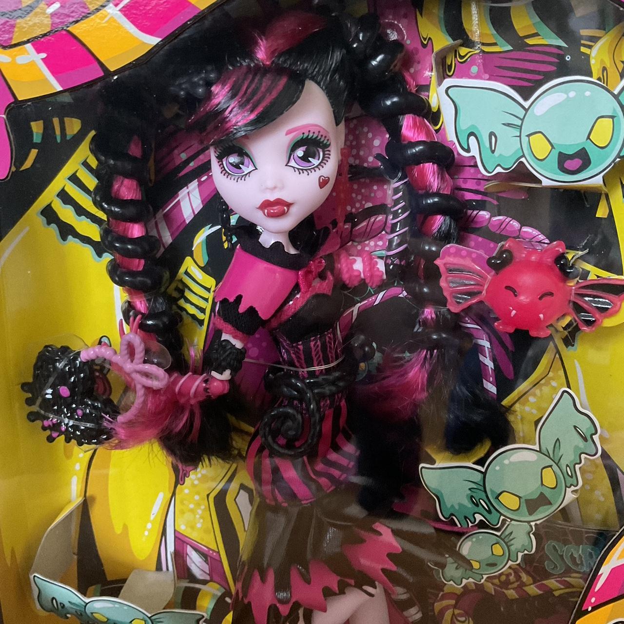 FLASH SALE Sittin' Pretty Sweet Screams Draculaura Monster High deals Doll