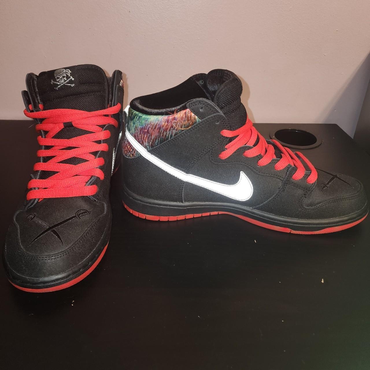 nike sb dunk mid moat