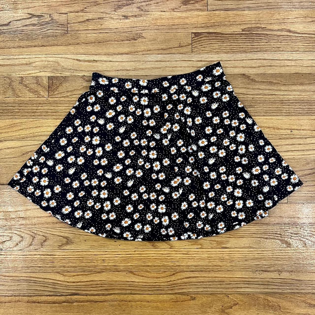 PacSun Daisy Skater Skirt #pacsun - Depop