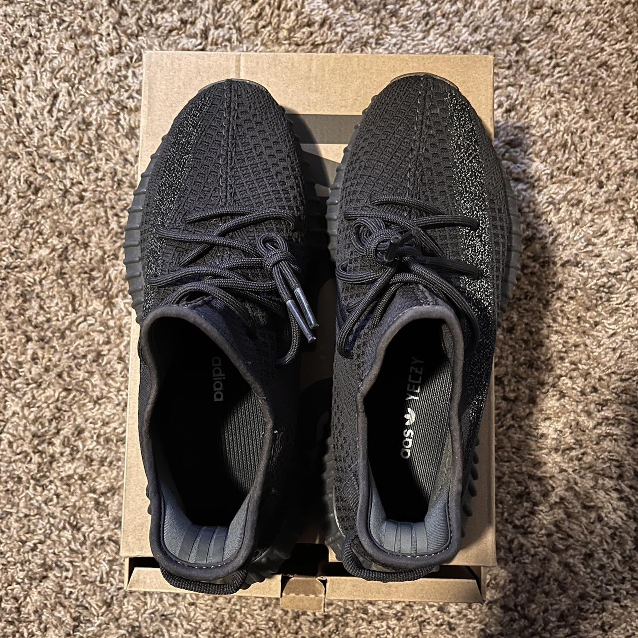 yeezy 350 cinder black