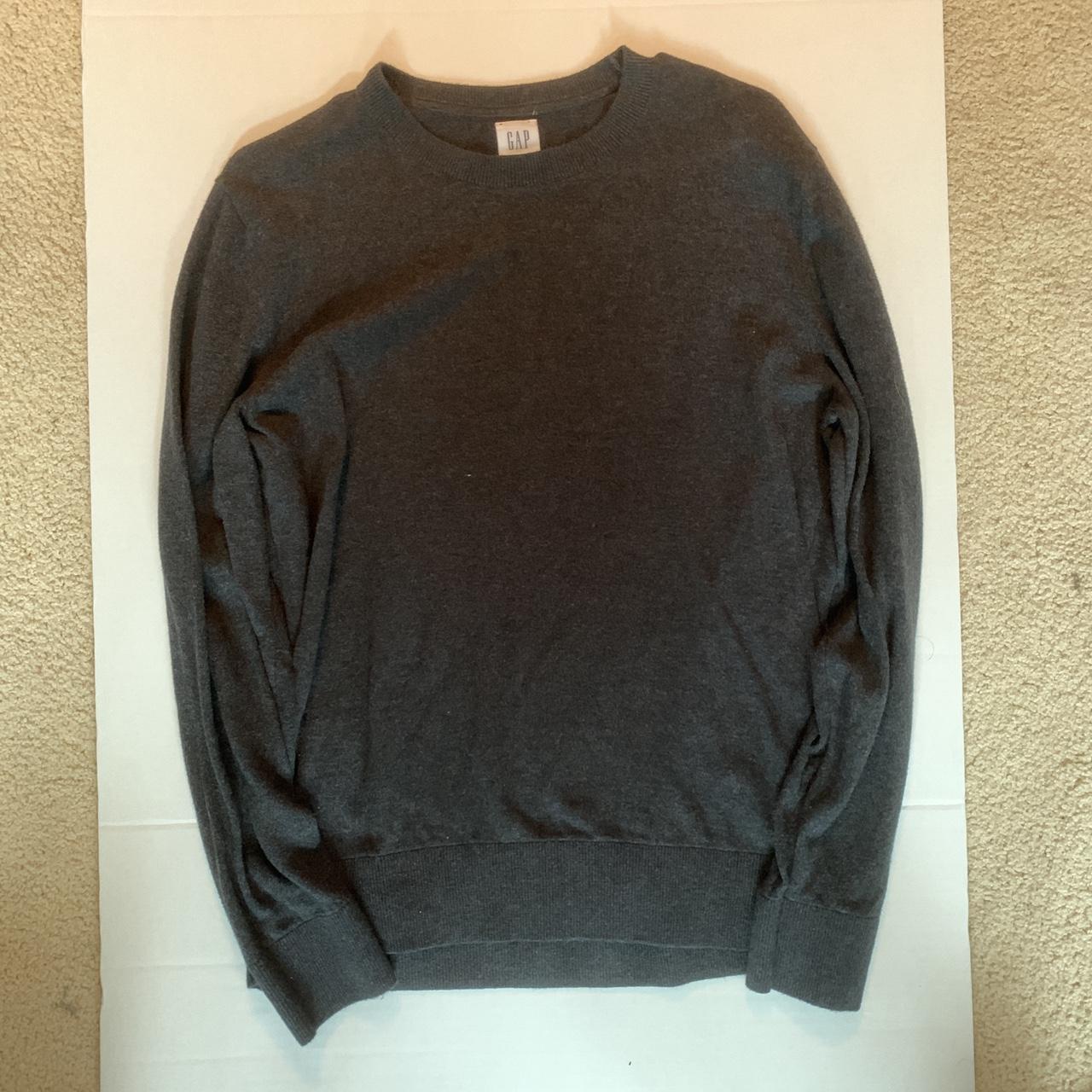 Gap thermal long sleeve perfect for the cold weather... - Depop