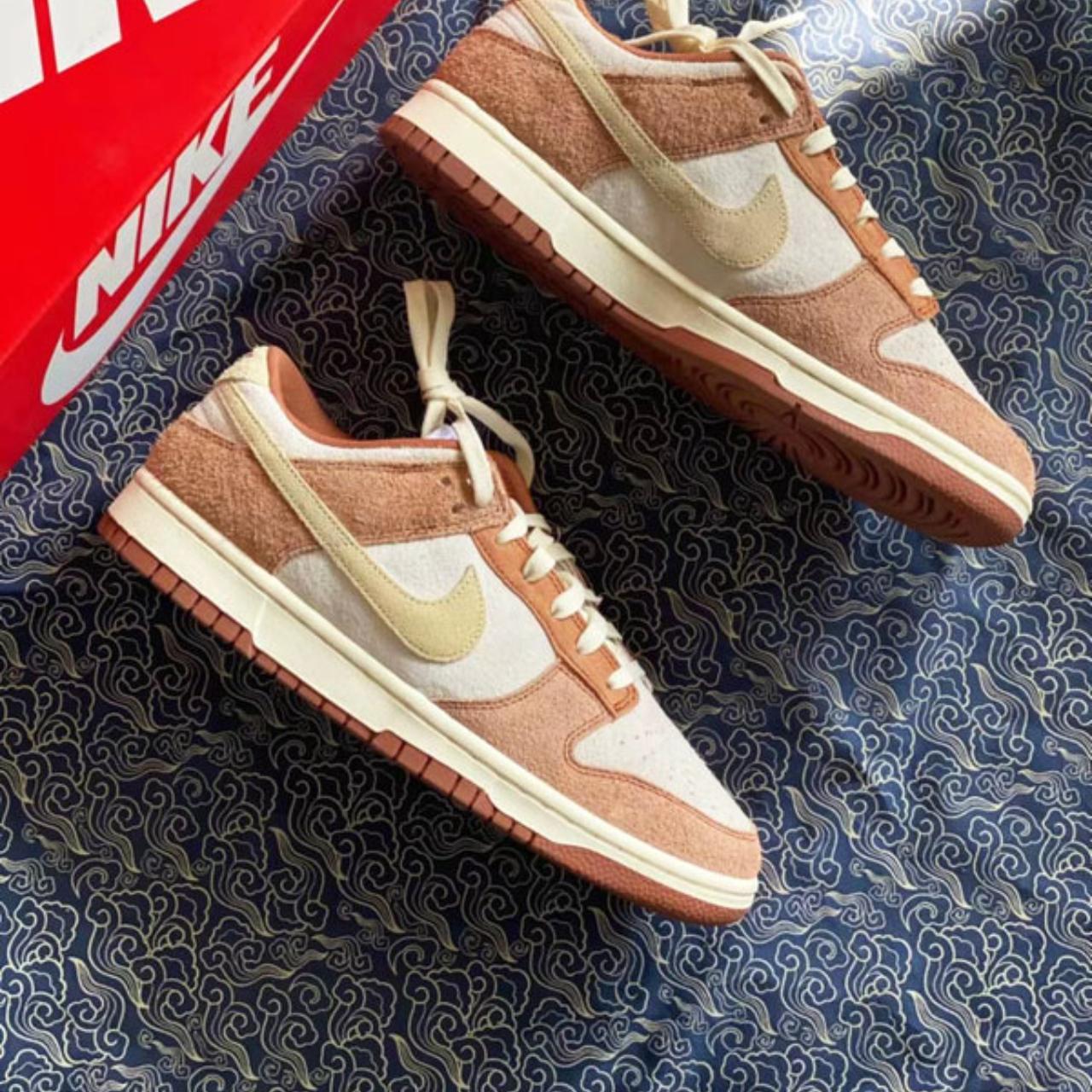 dunk low medium curry women's