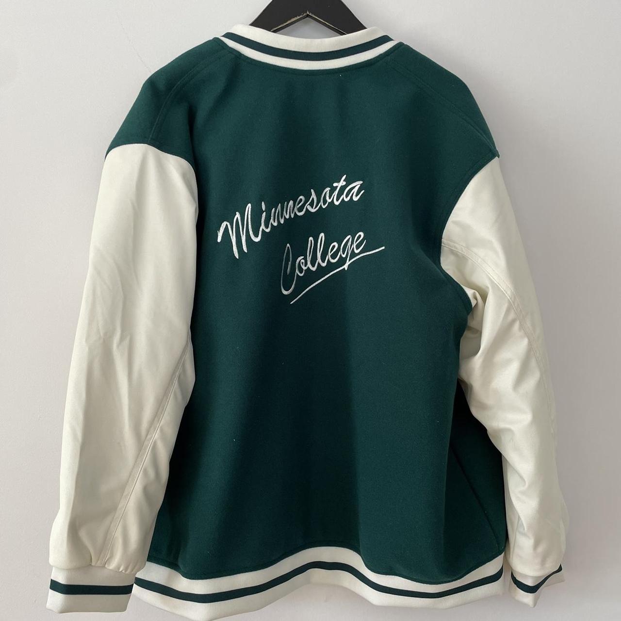 H&M Women's Green and Cream Jacket Depop