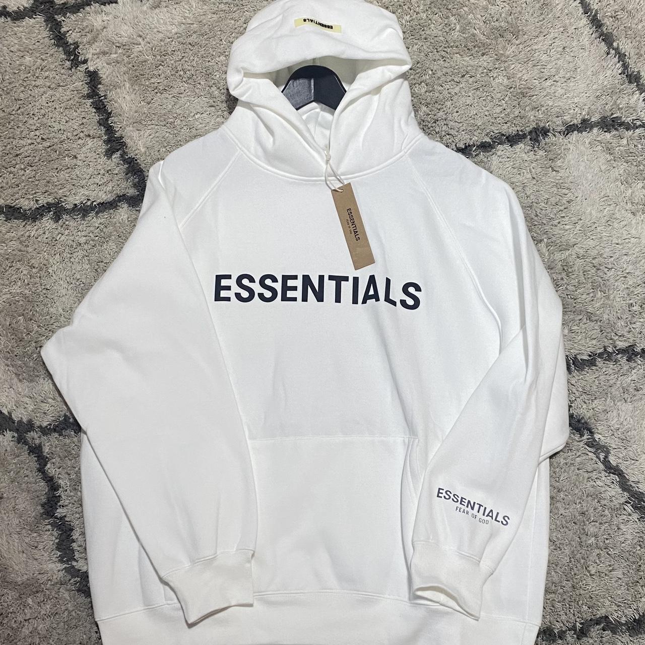 Sudadera Essentials blanca - Depop