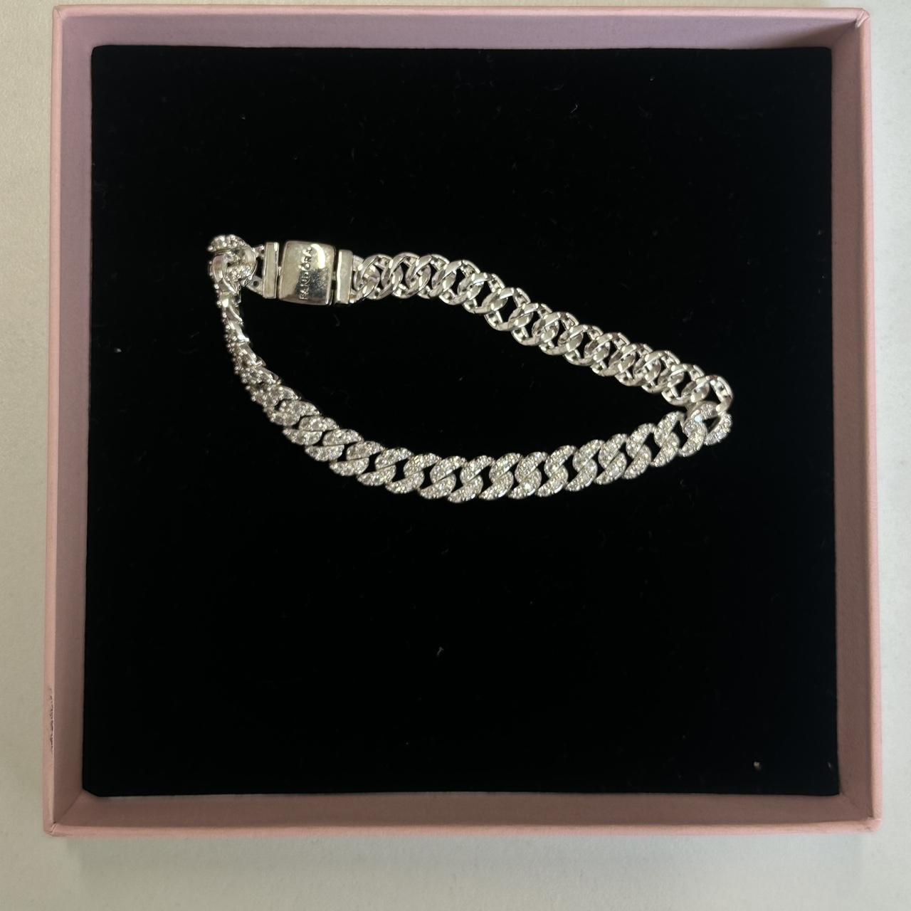 item listed by micaelaerlanger