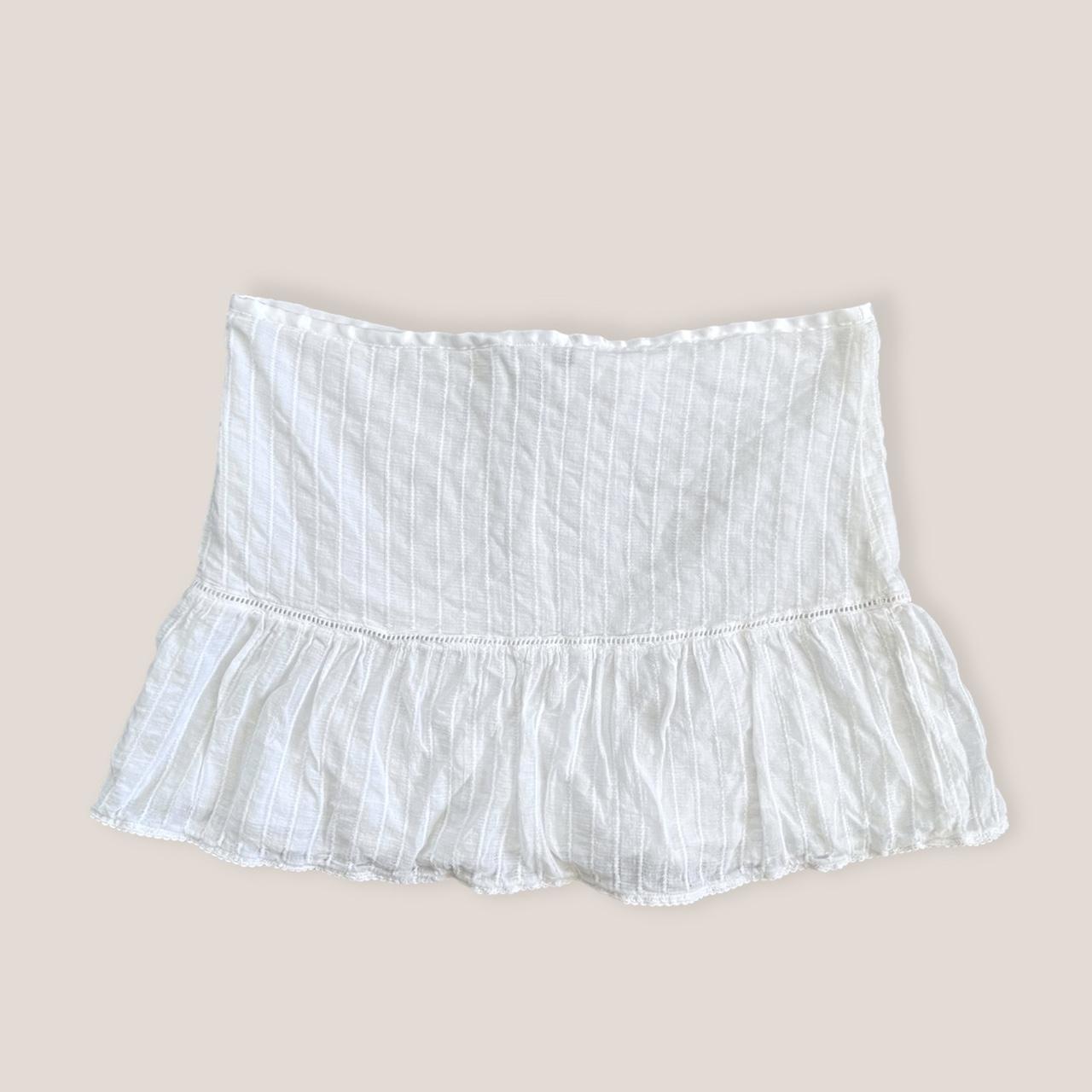 A&F white mini skirt White cotton textured mini... - Depop