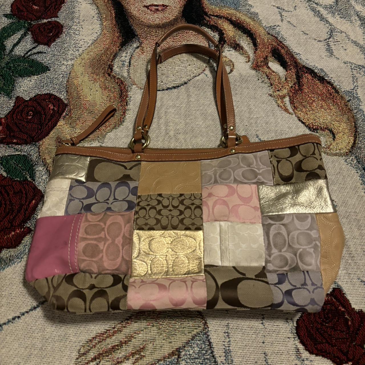 バッグ COACH archive patchwork leather bag y2k Coach Patchwork Signature Shoulder Bag Pink Leather Y2K