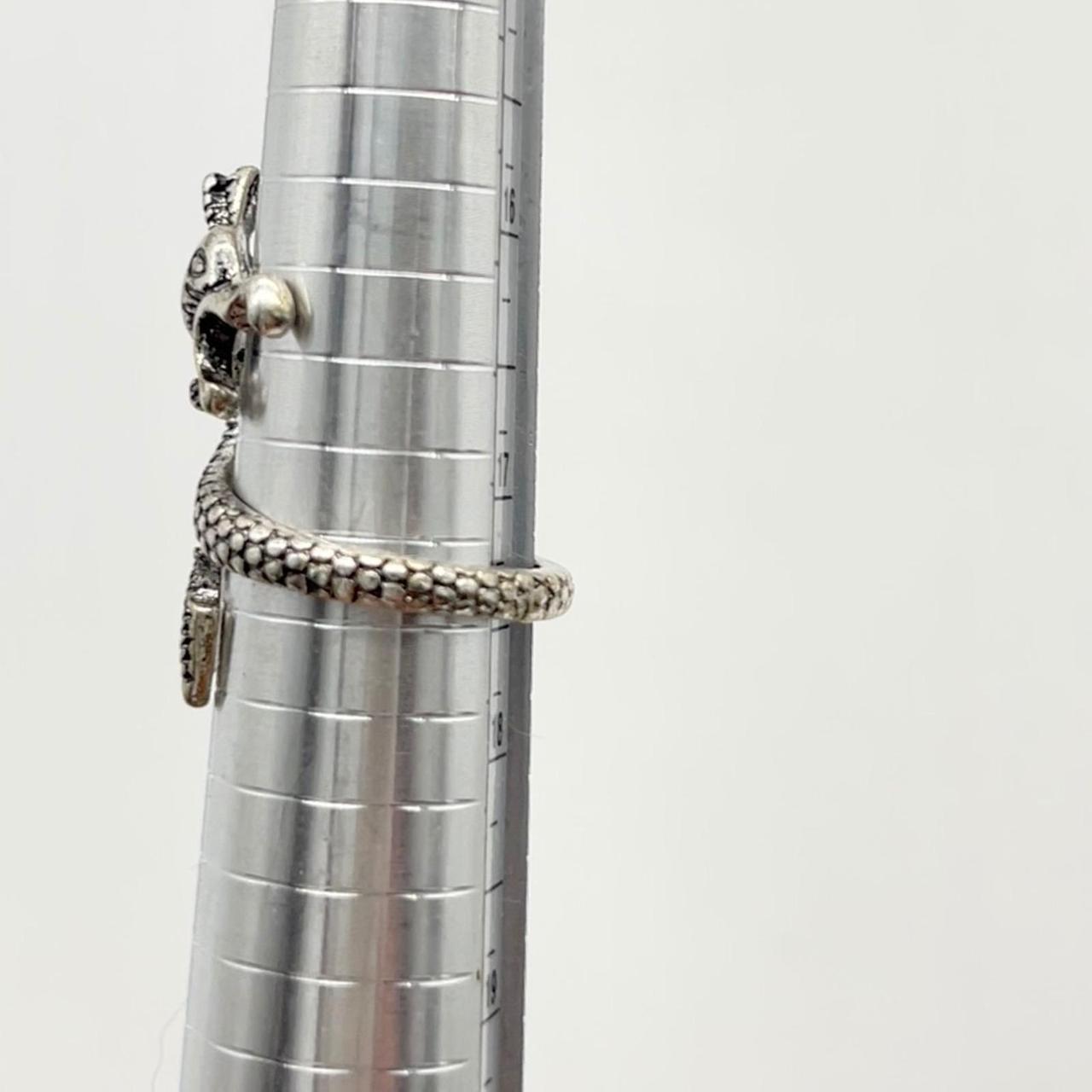 Preloved Women's Ring - Silver – Dragon Ring Stat… - image 3