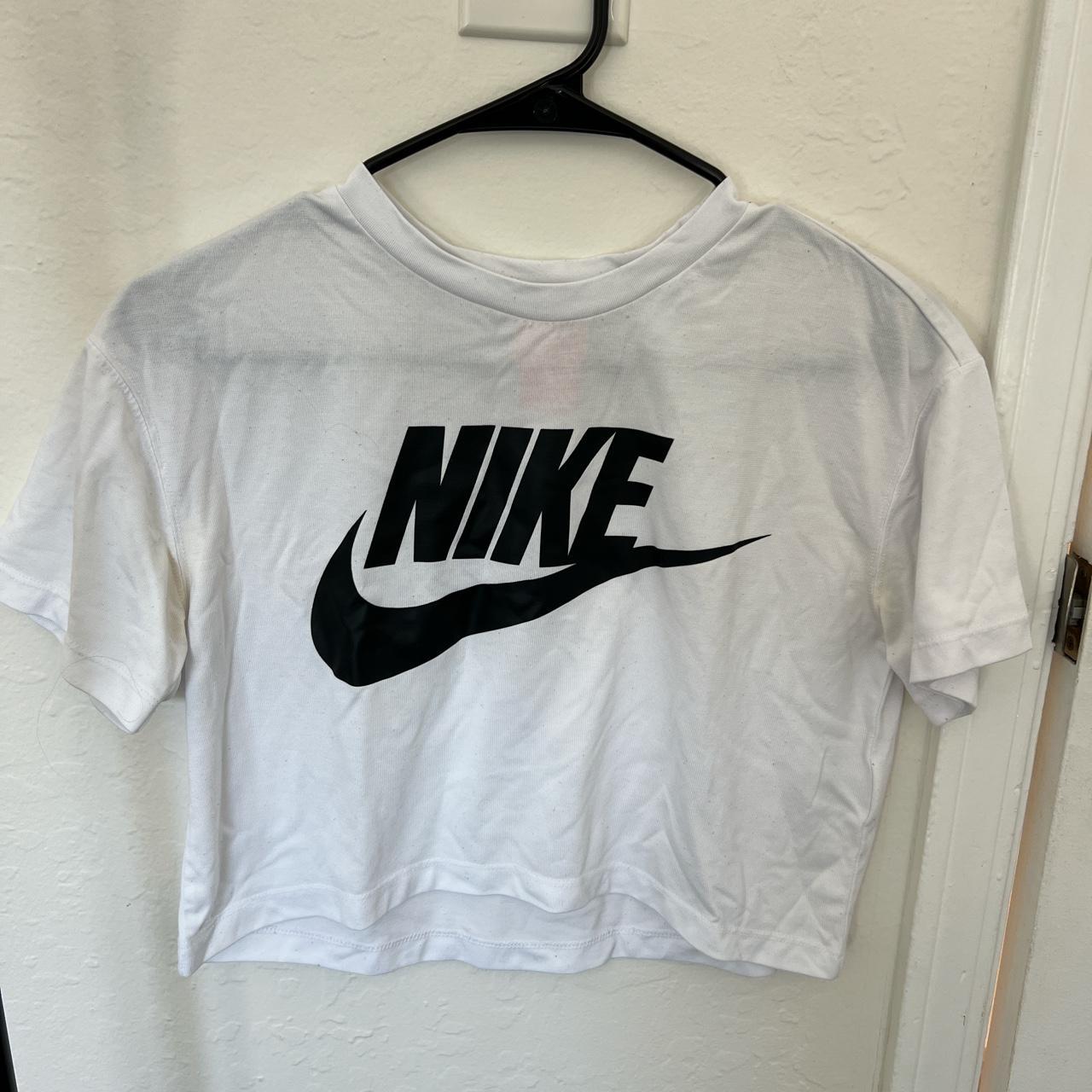 white nike crop tank top