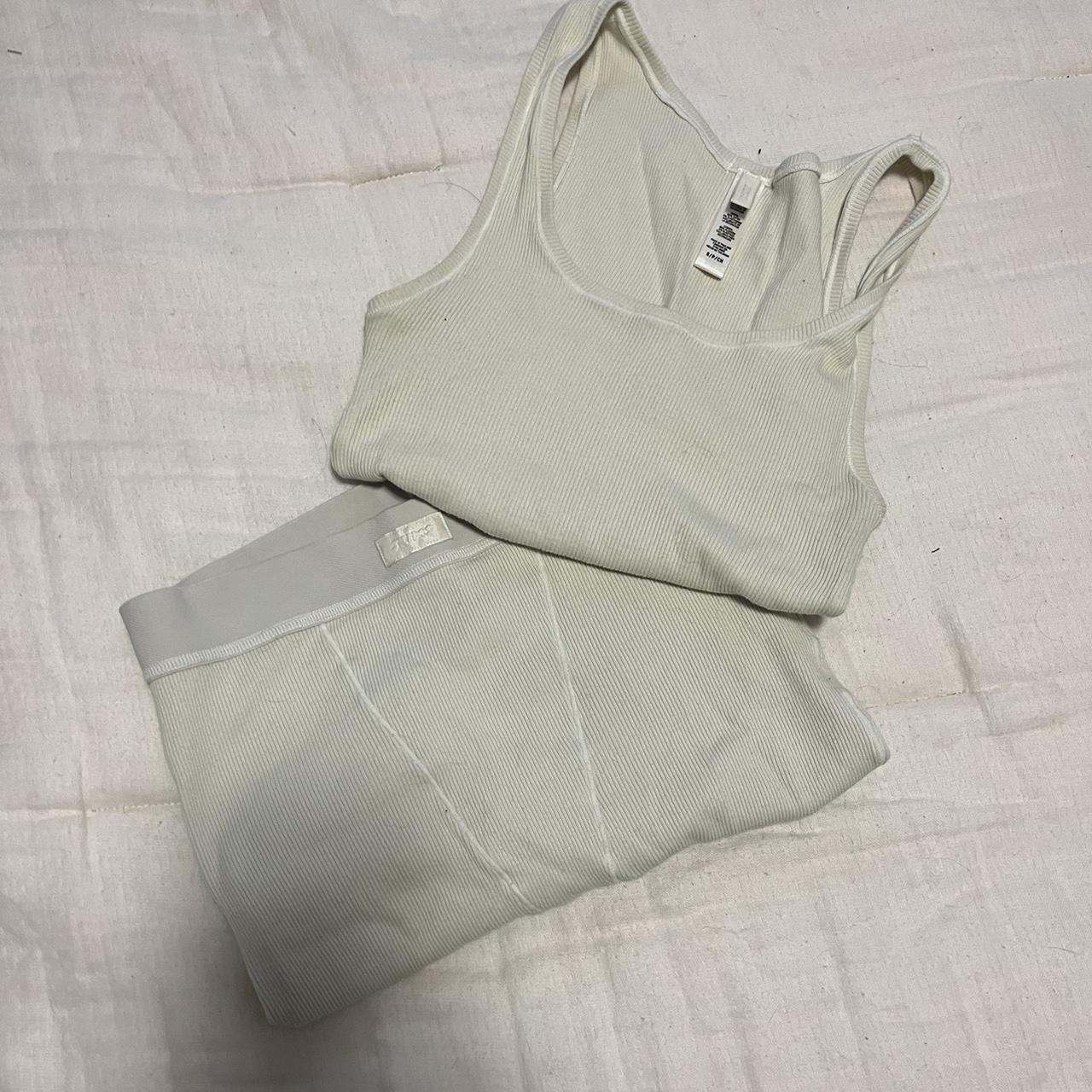 NWT Skims Workout Active Set (M) Brand New with - Depop