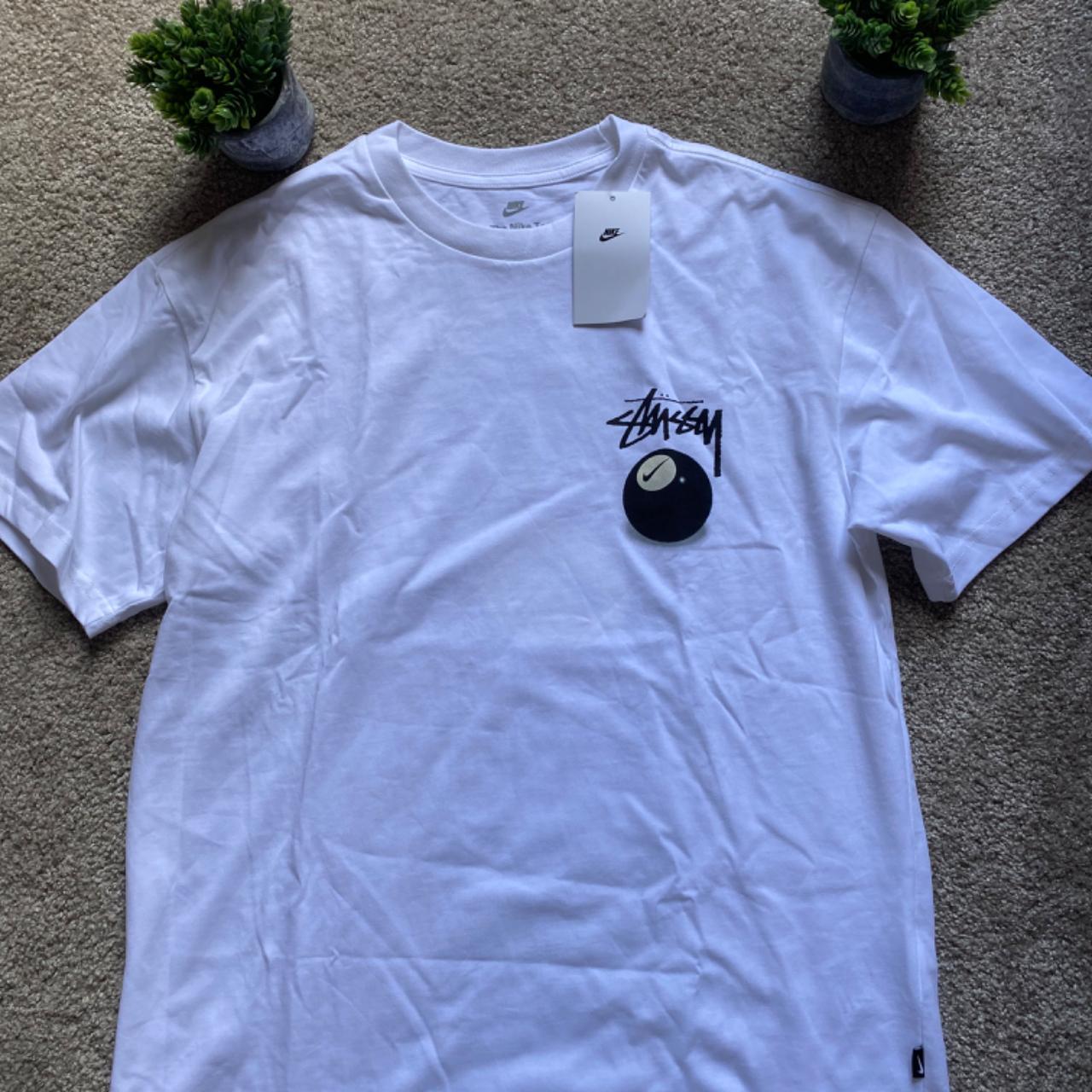 T-shirt Nike x Stüssy boule de billard Article neuf... - Depop