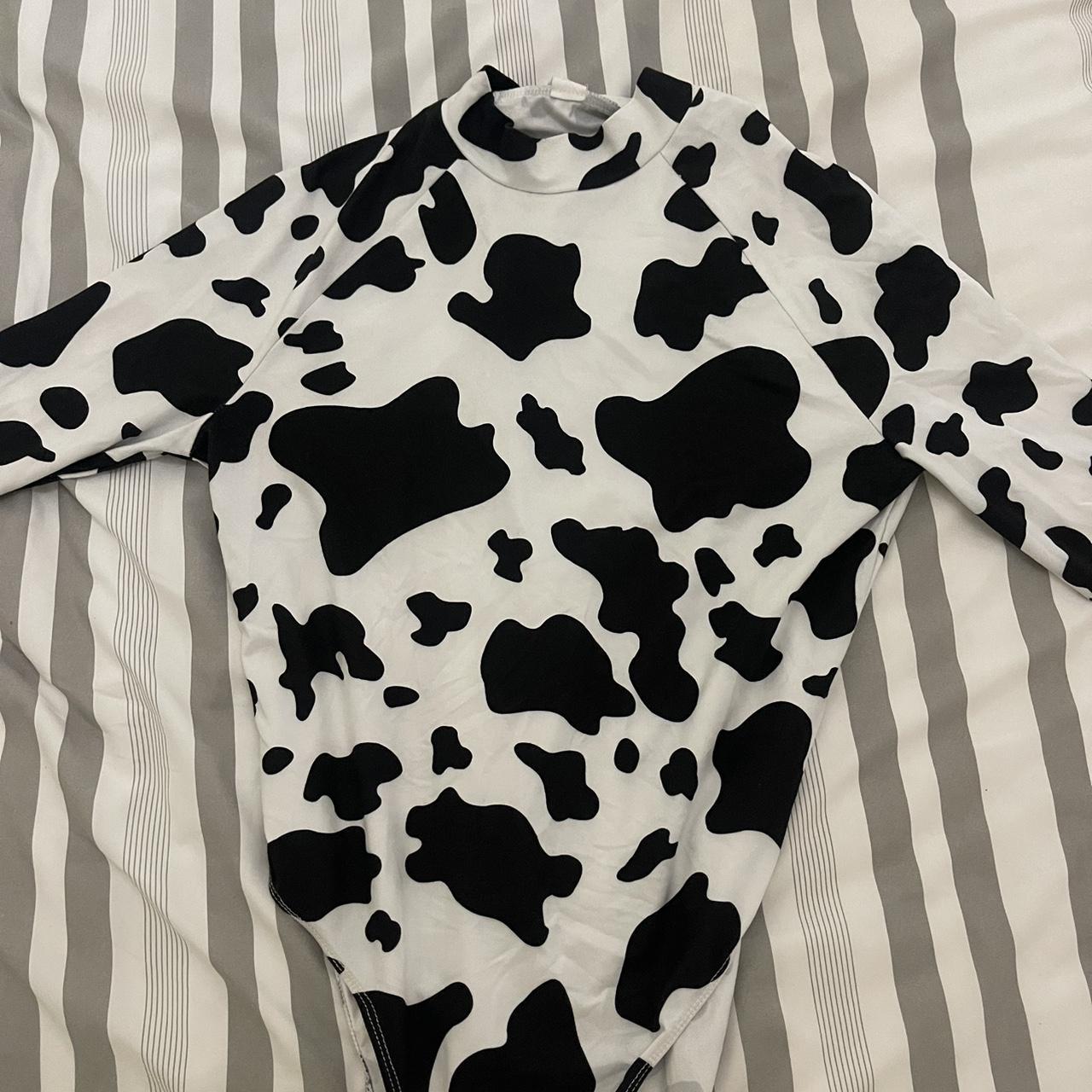 Cow sale print turtleneck