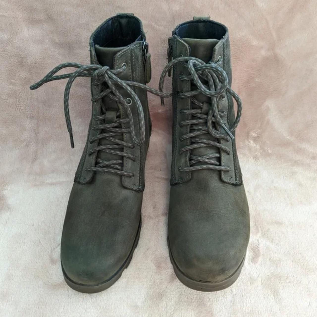 sorel women's green boots