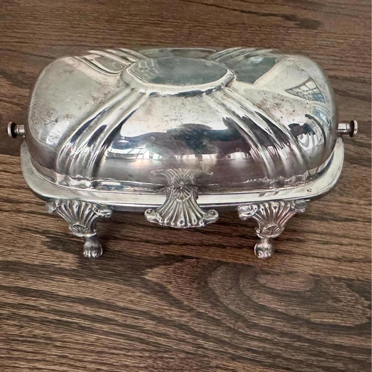 item listed by addisonlv