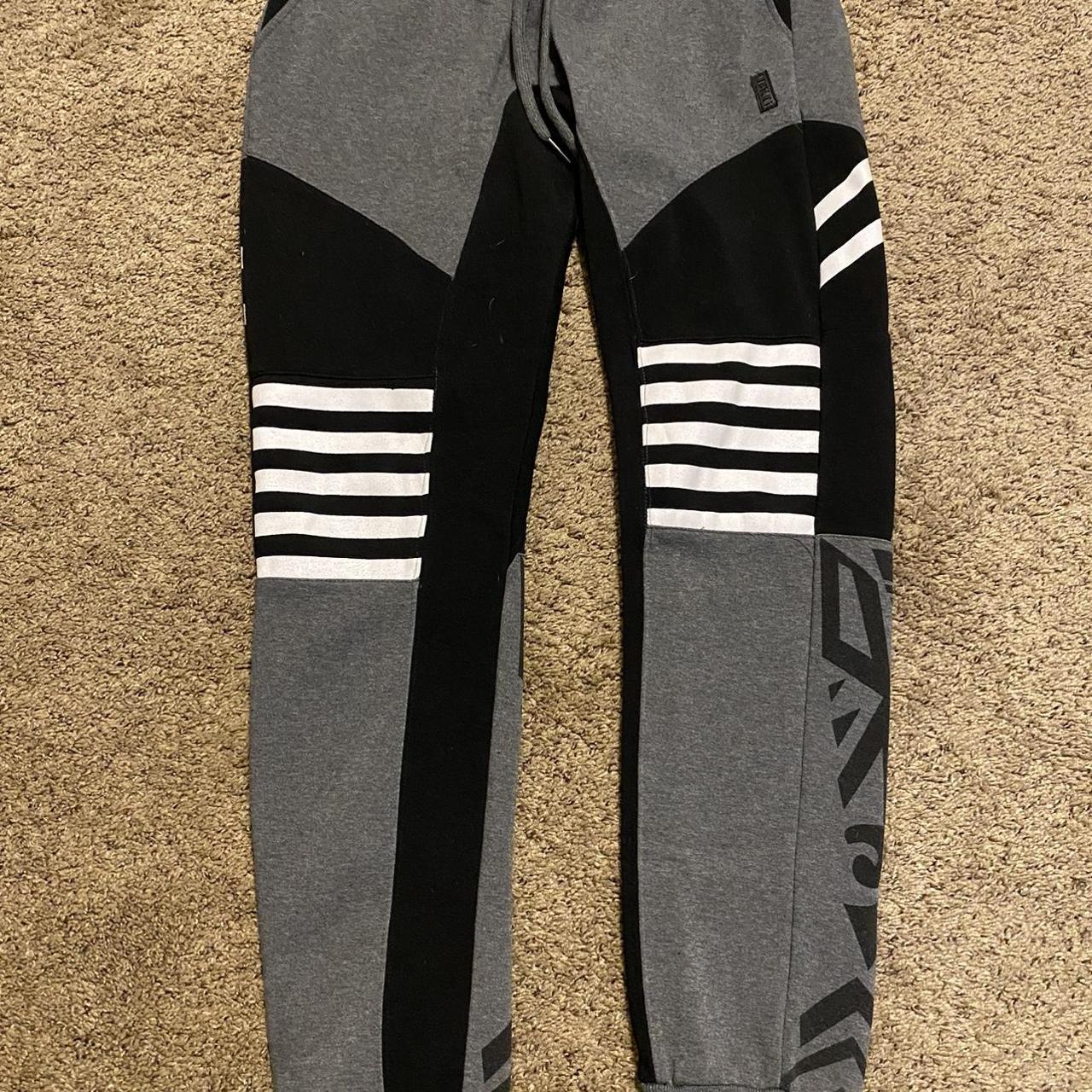 Retro distrikt discount track pants