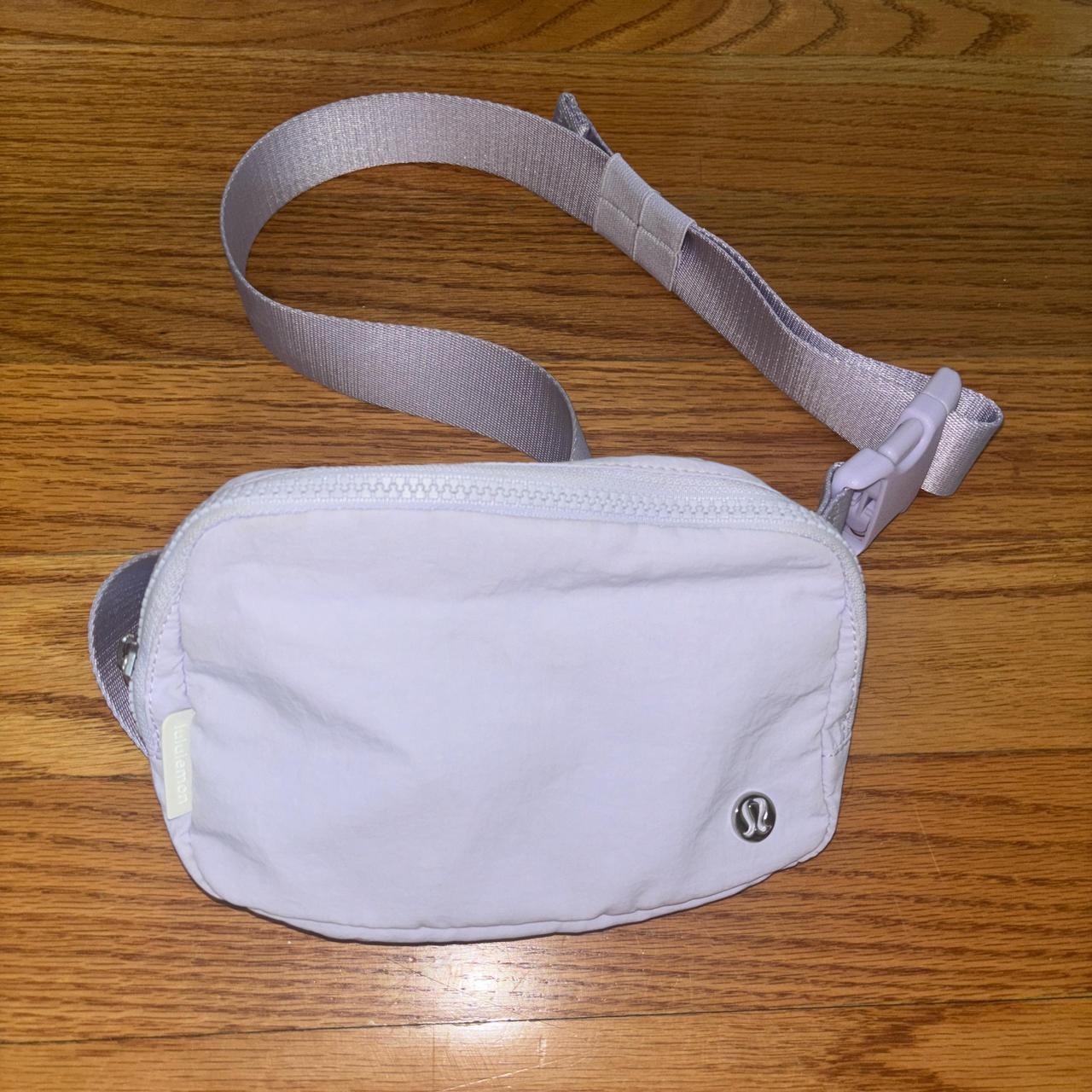 New RARE hot Lululemon Belt Bag