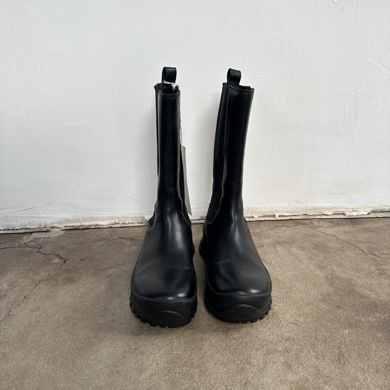 asos design alana chunky chelsea boots in black