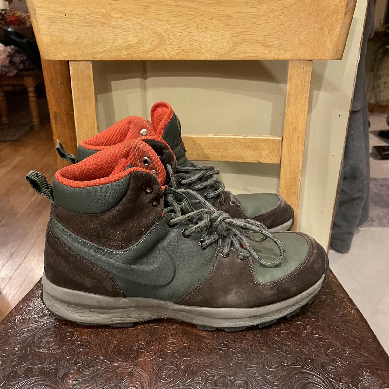 mens nike boots manoa