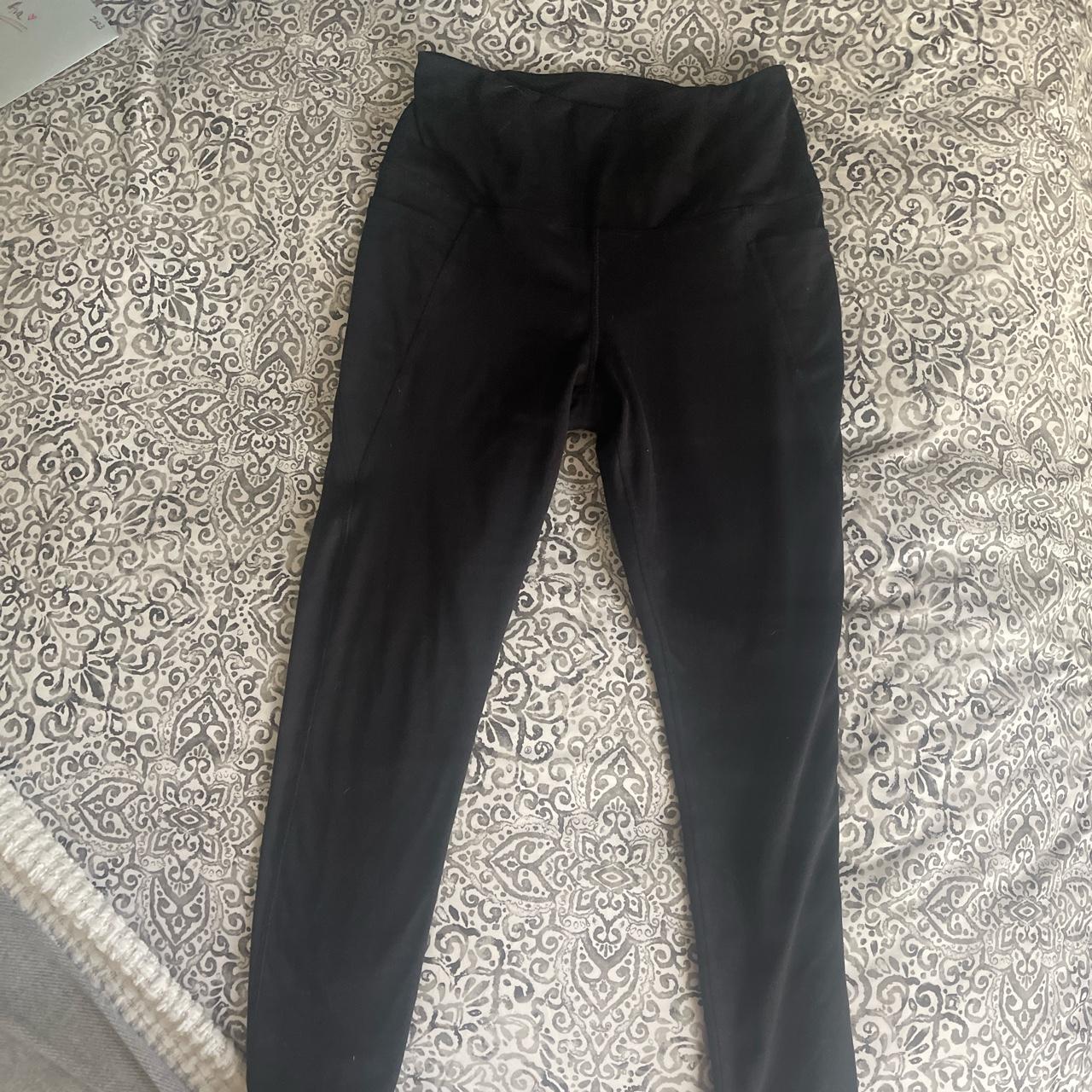 Danskin Womens Medium Black Leggings with Pockets - Depop