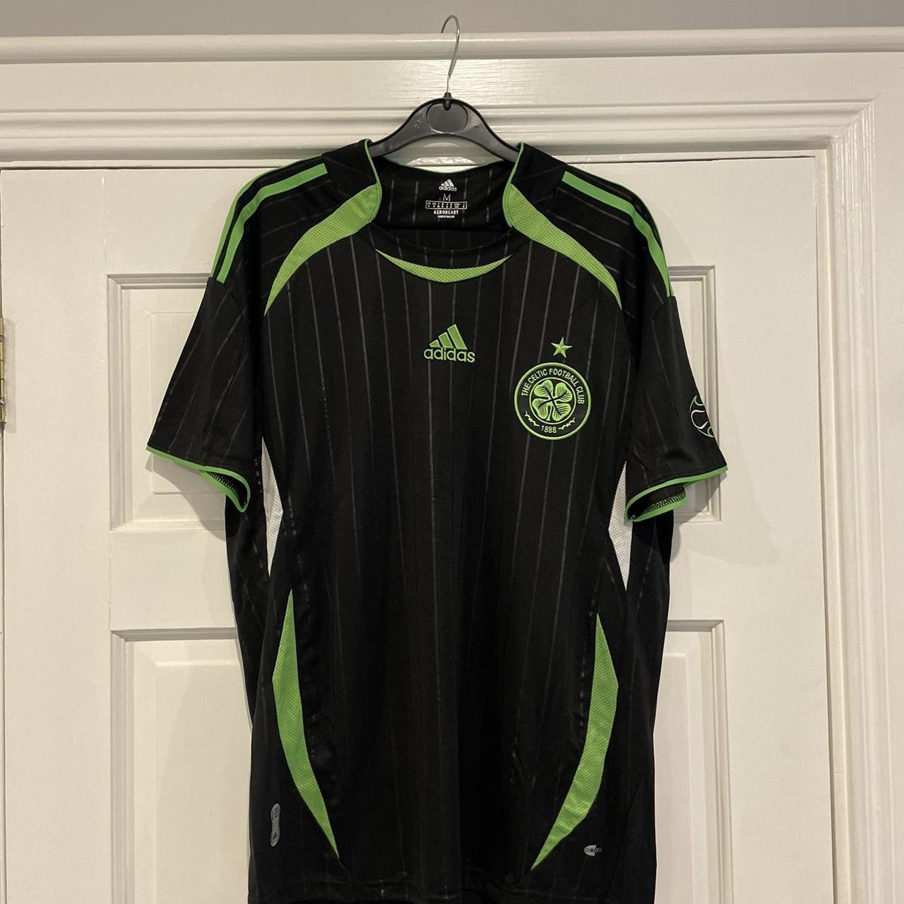 Celtic black hot sale training top