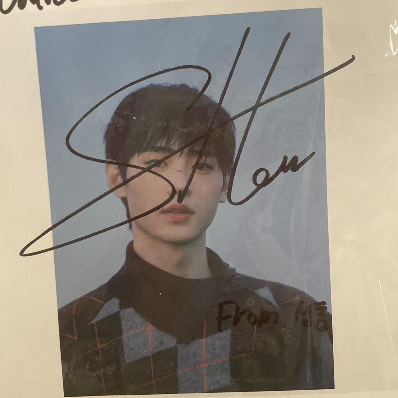 ENHYPEN SUNGHOON ソンフン 直筆サイン入りチェキ Enhypen Sunghoon signed page! Includes his signature | Depop