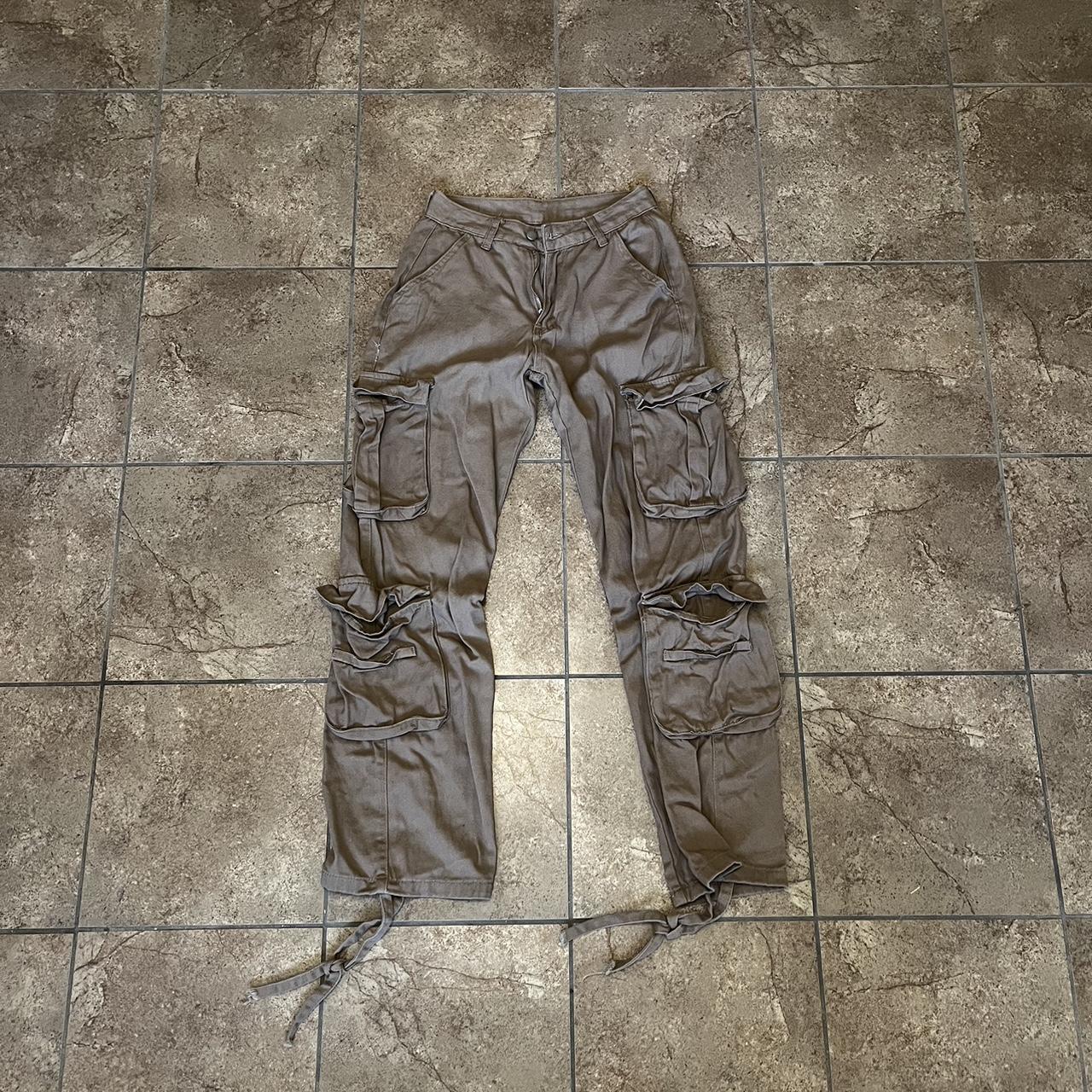 Women’s green cargo pants Depop