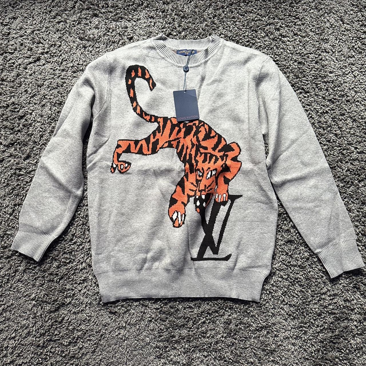 LV Tiger Grey Pullover Small, NWT, AUTH, SIZE SMALL