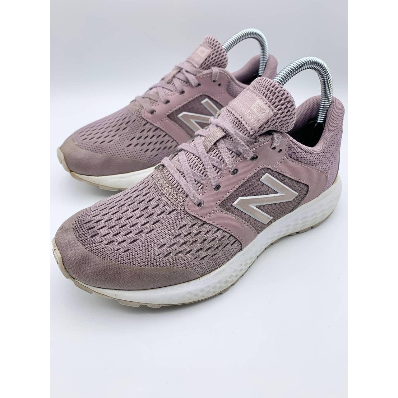 New balance 520 on sale v5 women's sneakers