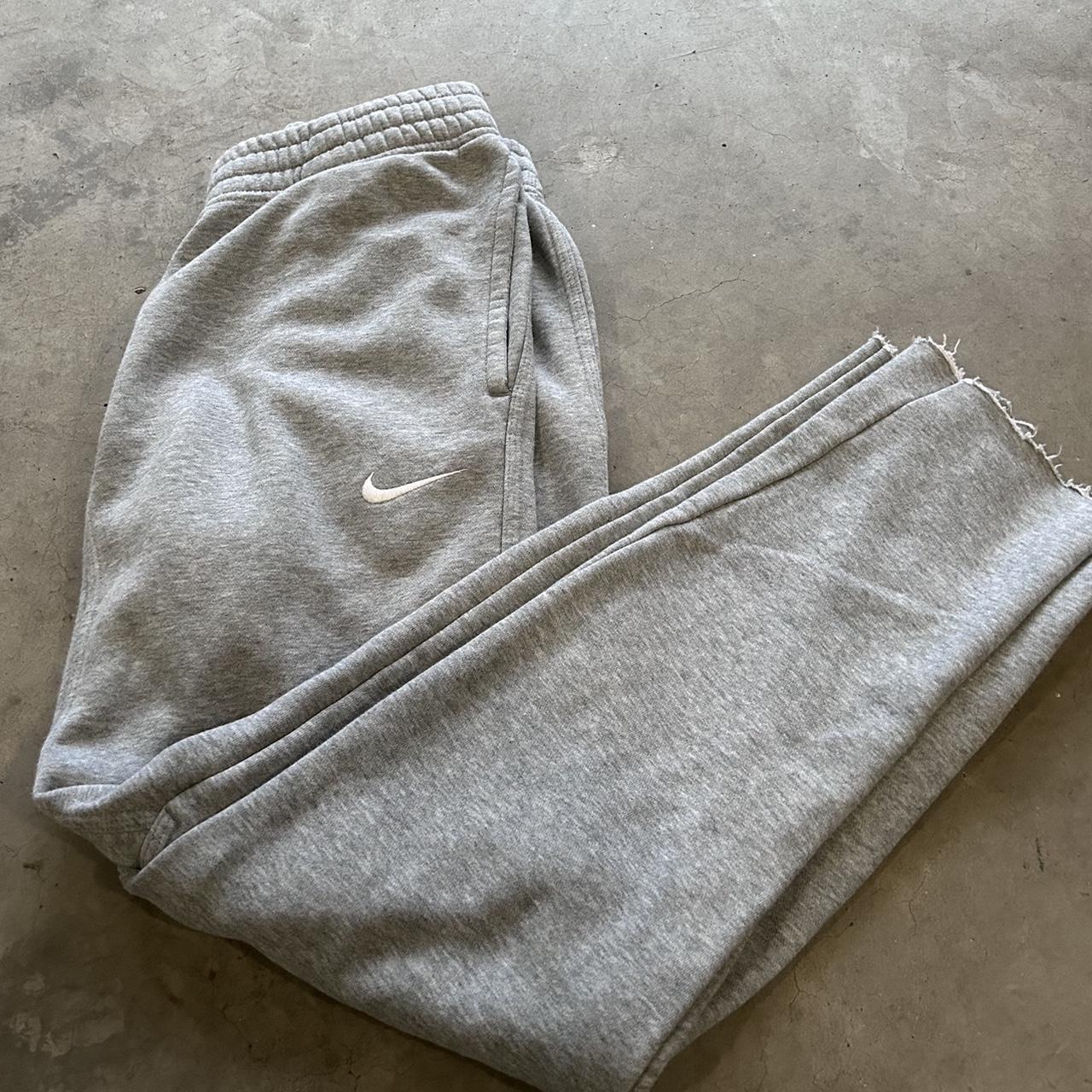 Vintage gray Nike sweatpants M 10/10 Great... - Depop