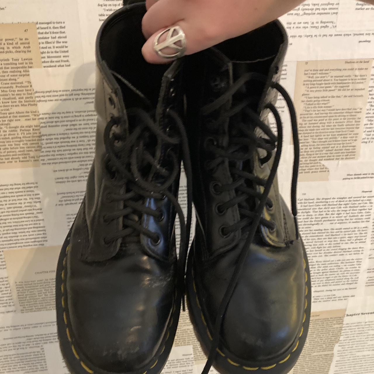 doc martens shoes women